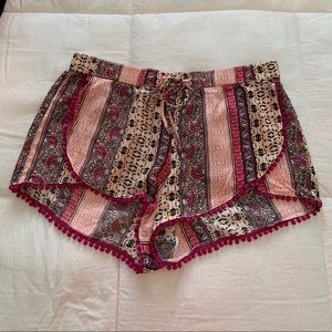 Pink paisley shorts 🌸